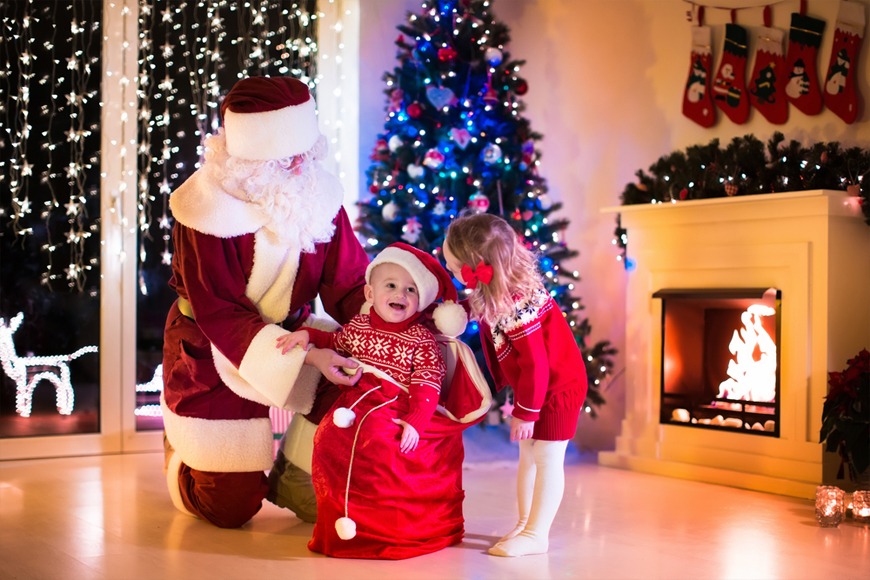 Meet Santa Claus for the first time Meet Santa Claus for the first time
